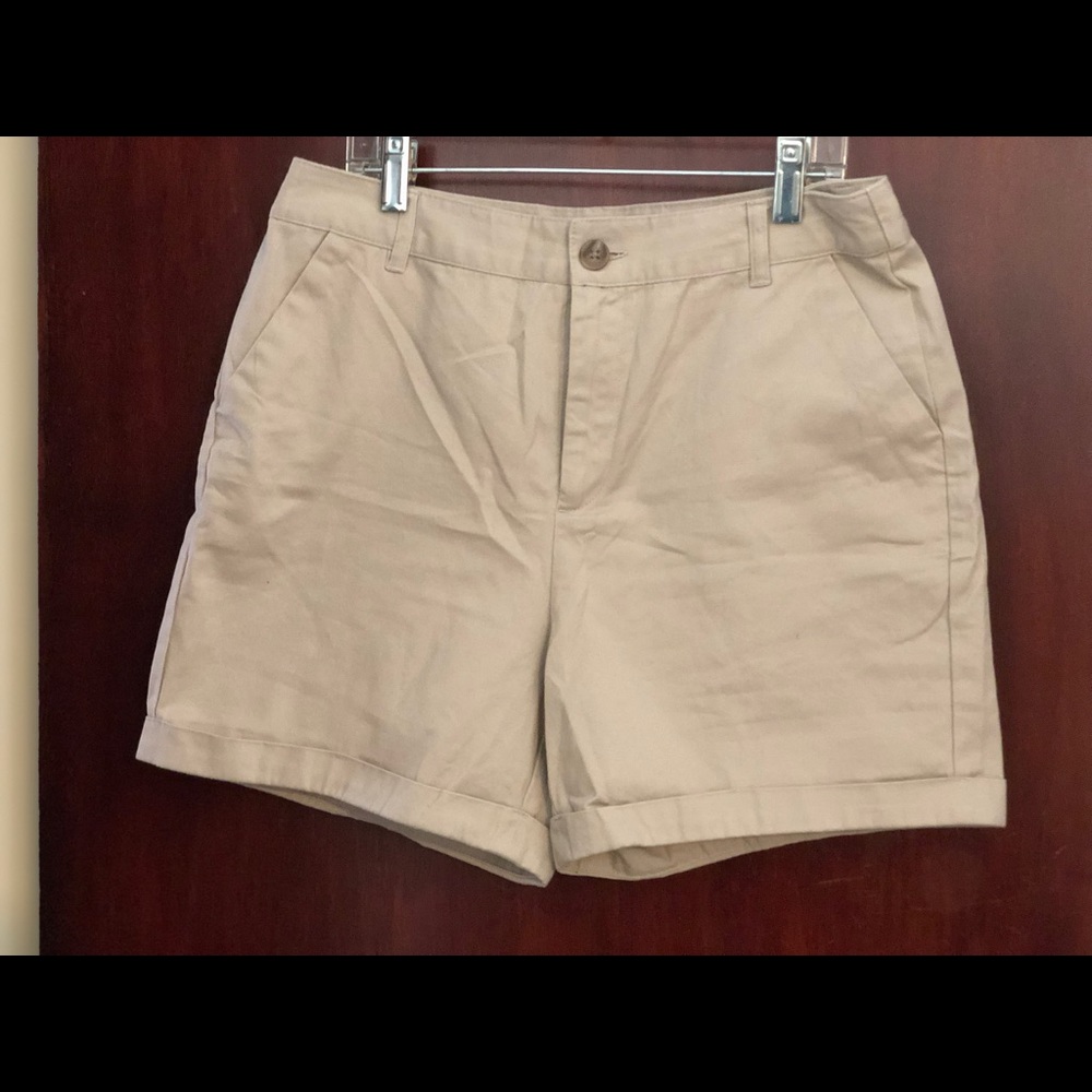 Shorts - Picture 3 of 4